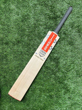 Load image into Gallery viewer, Gray Nicolls Delta Edition 3.0 Limited Edition
