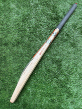 Load image into Gallery viewer, Gray Nicolls Delta Edition 3.0 Limited Edition
