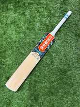 Load image into Gallery viewer, Gray Nicolls SuperNova Strike Cricket Bat -01
