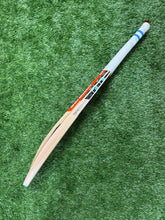 Load image into Gallery viewer, Gray Nicolls SuperNova Strike Cricket Bat -01
